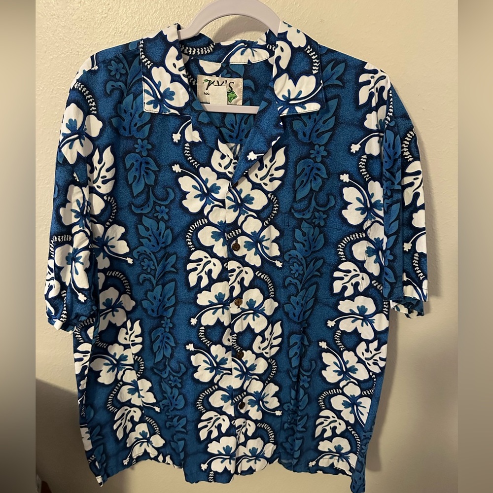 Authentic mens button down Hawaiian shirt